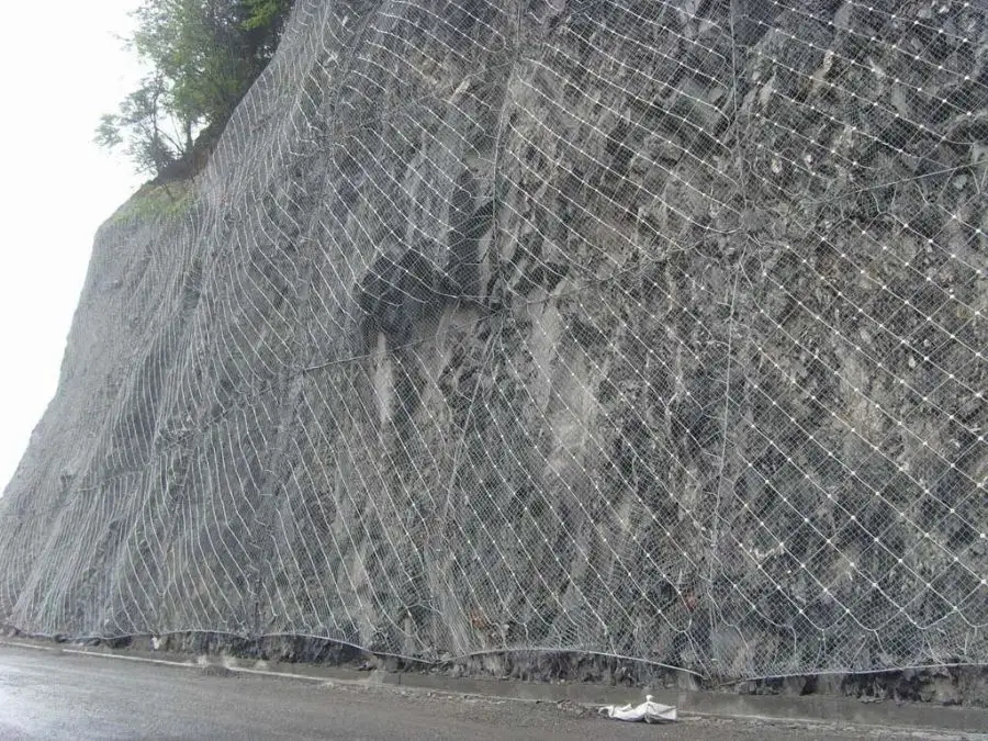 建平山体护坡